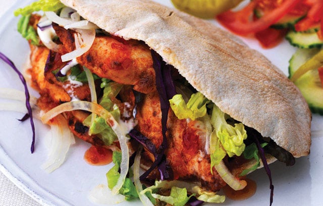 Kebab de Poulet au Thermomix – Recette Maison Facile avec Sauce Mauresque