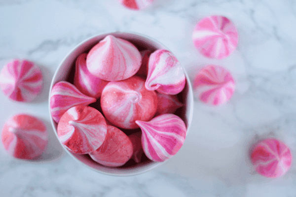 Meringue Colorée au Thermomix – Recette Facile et Ludique