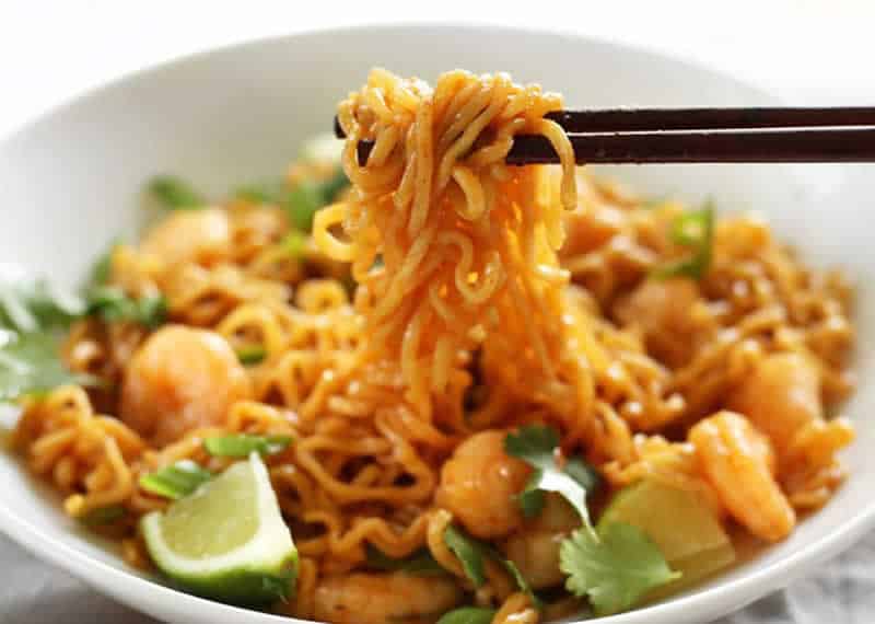 Nouilles Chinoises aux Crevettes au Thermomix – Recette Épicée et Parfumée