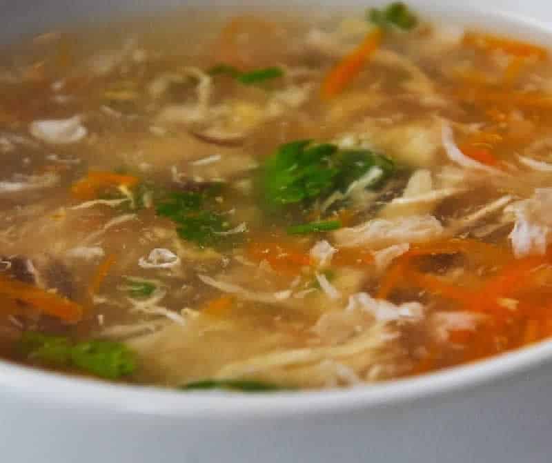 Soupe asiatique au poulet au Thermomix : recette facile et parfumée
