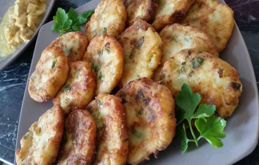 Maakouda aux Pommes de Terre : Galettes Marocaines Croustillantes pour le Ramadan