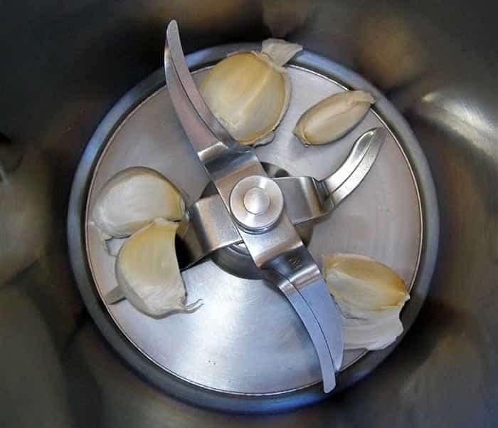 Éplucher de l’ail au thermomix