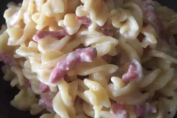 Fusilli au Maroilles et Bacon au Cookeo : Recette Facile