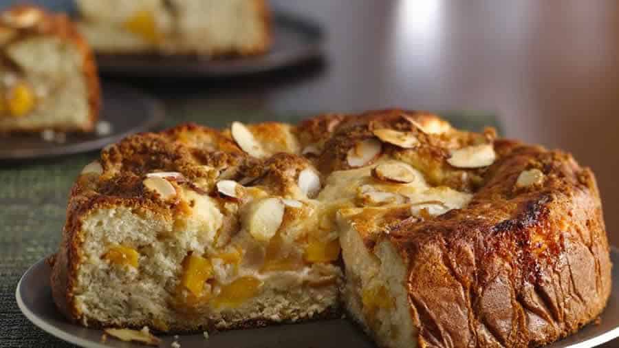 Cake aux Pêches et Amandes au Thermomix : Recette Fondante