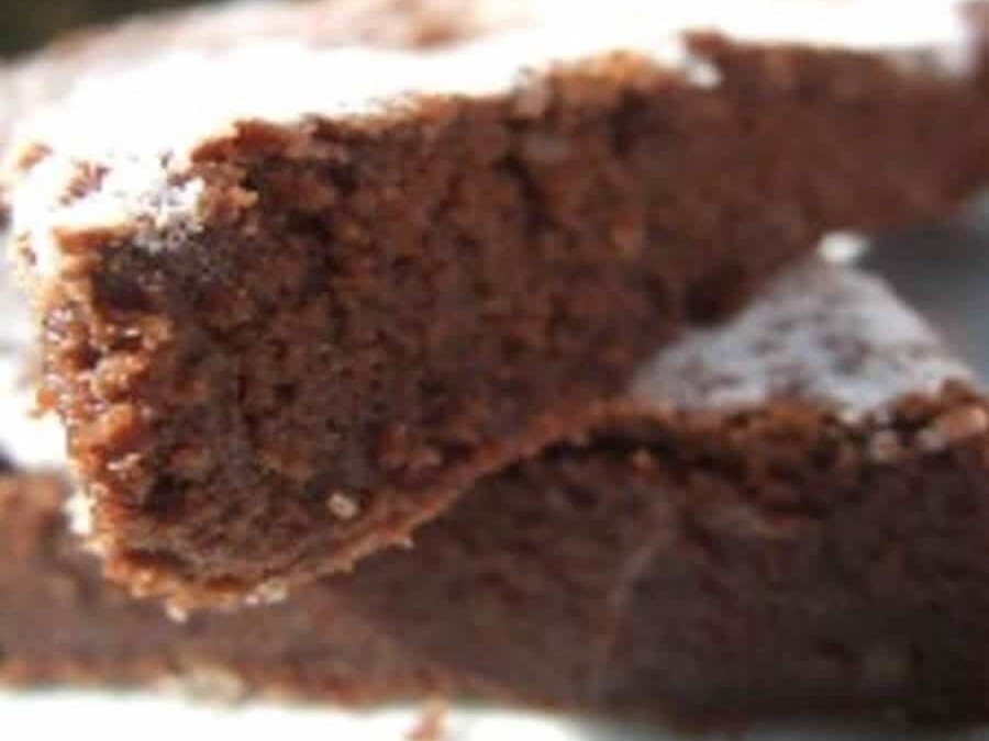 Gâteau moelleux au chocolat et amandes au thermomix