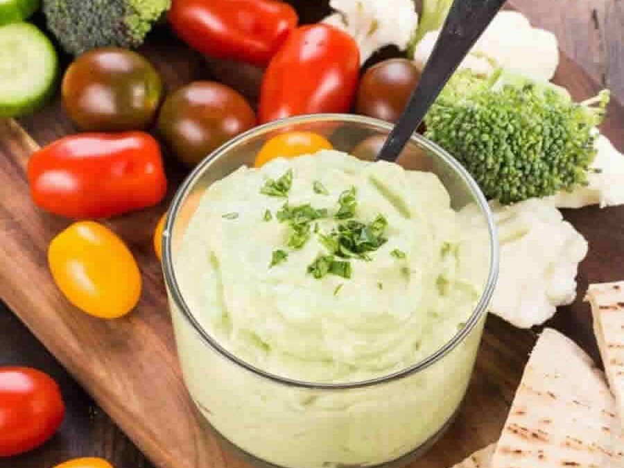 Purée d'avocat au yaourt et au concombre au thermomix