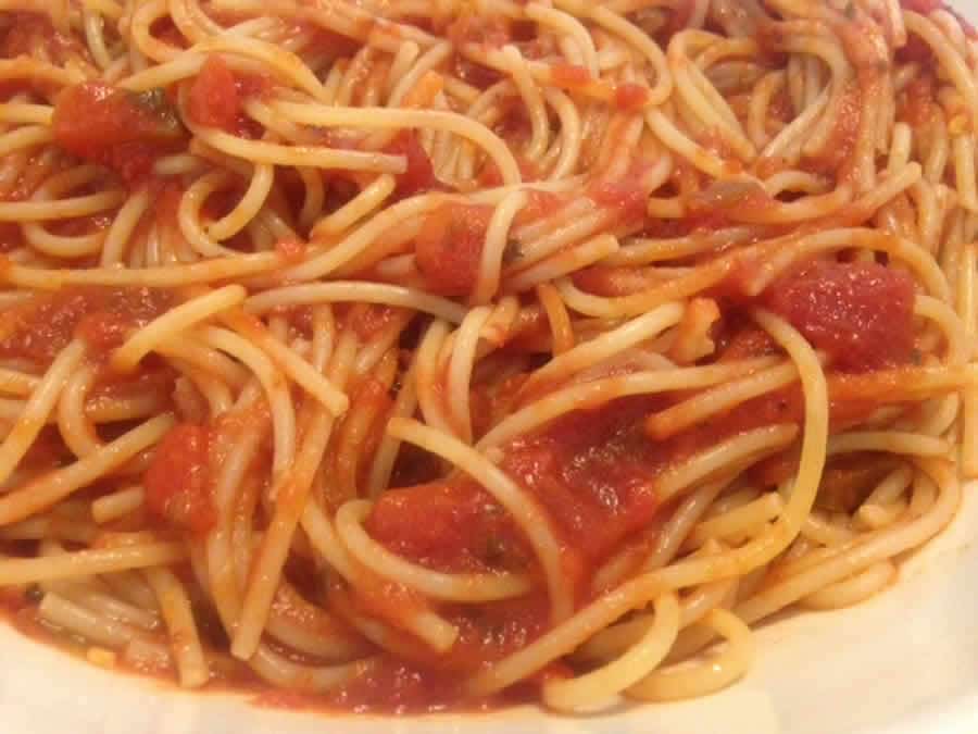 Pâtes aux carottes à la sauce tomates au Cookeo