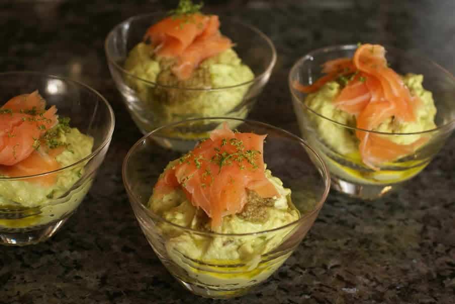 Mousse d'avocat et saumon fumé