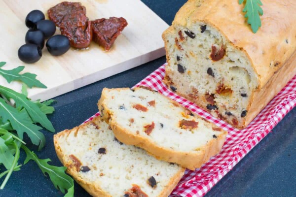Cake olives tomates séchées au Thermomix