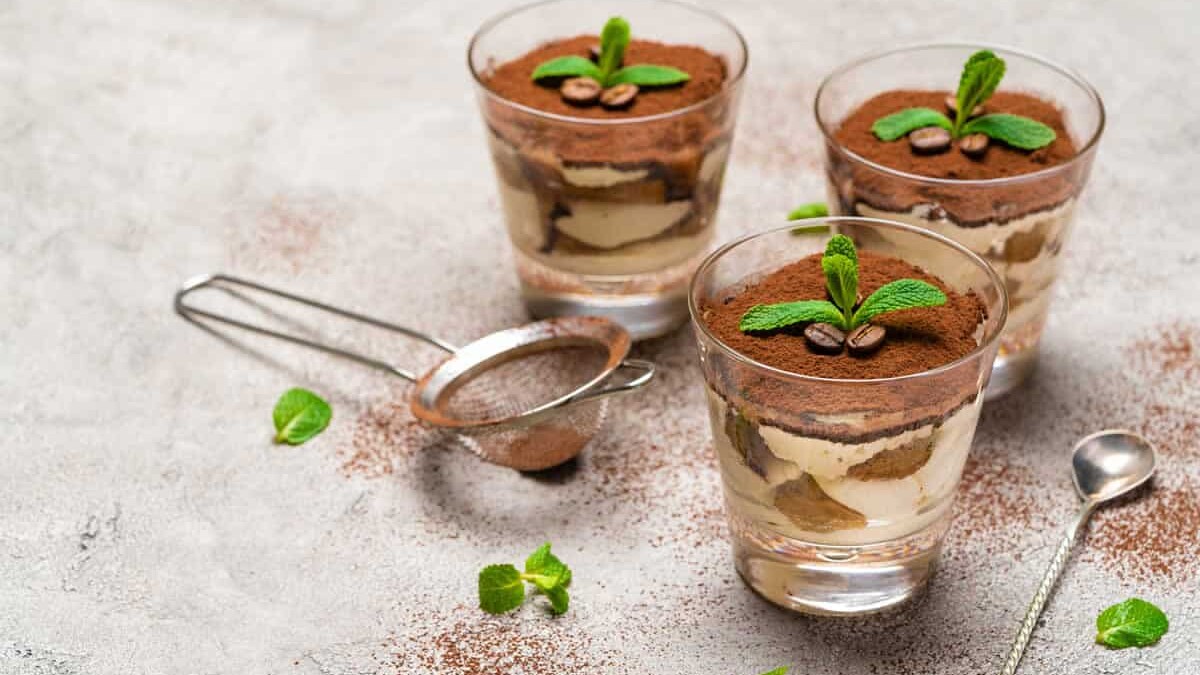 Tiramisu en verrines au mascarpone et crème sans oeuf : un dessert simple et rapide !