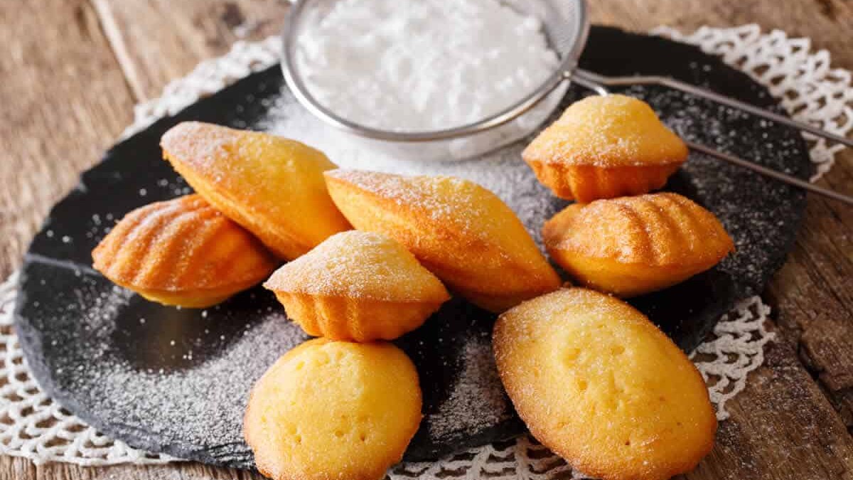 Madeleines Inratables au Thermomix : Simple et délicieuse pour un plaisir français !