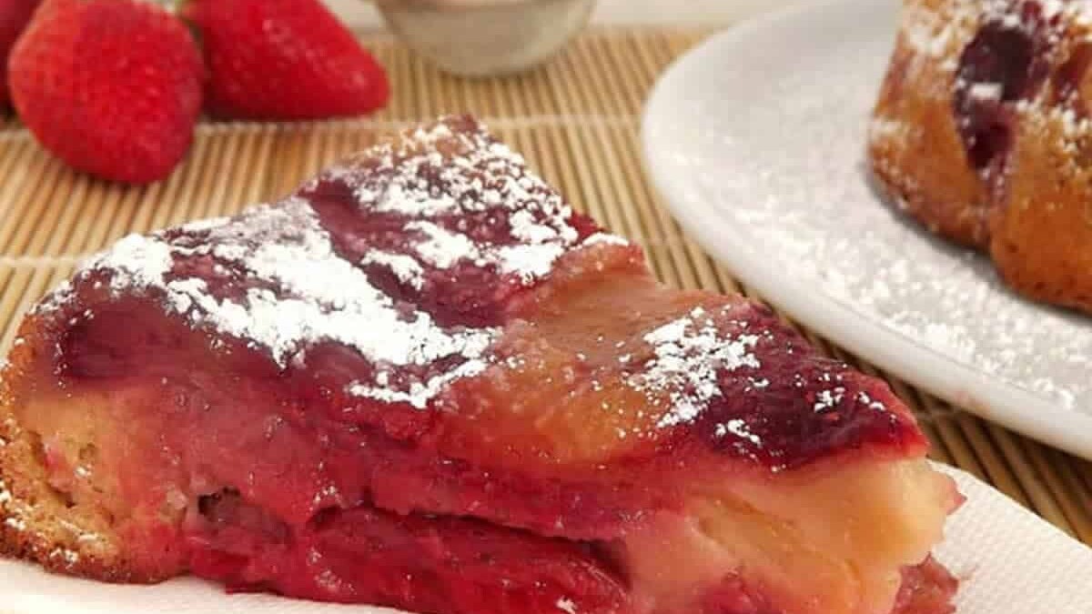 Moelleux aux pommes et fraises au Thermomix : Une façon délicieuse de commencer votre week-end !