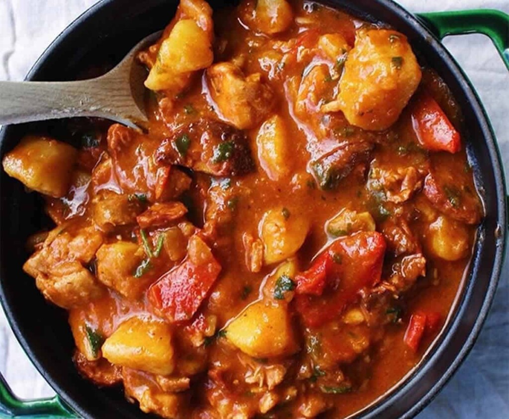 Sauté de poulet chorizo tomates Sauté de poulet au chorizo et tomates au Thermomix : Tellement délicieux !