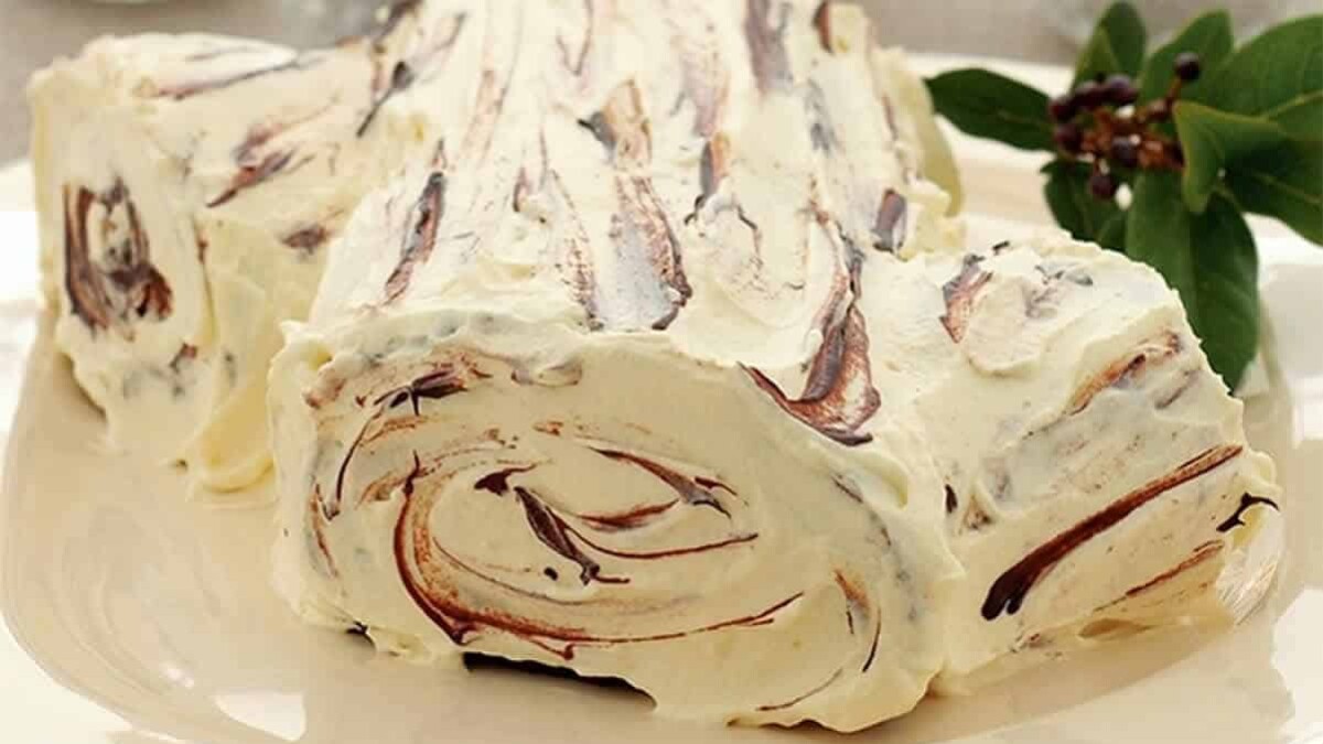 Bûche de Noël : Bûche aux pommes aux poires et caramel au beurre salé au Thermomix