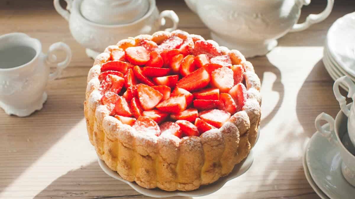 Charlotte aux fraises : Le dessert parfait pour toutes les occasions
