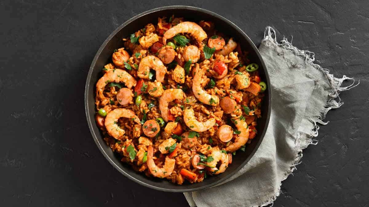 Jambalaya de poulet et crevettes : Un plat délicieux et réconfortant