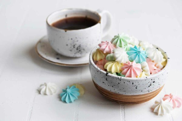 La Meringue Française : Croquante à l'extérieur et moelleuse à l'intérieur