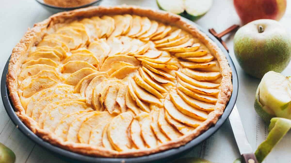 Tarte aux pommes à la crème fraîche : Gourmande et réconfortante