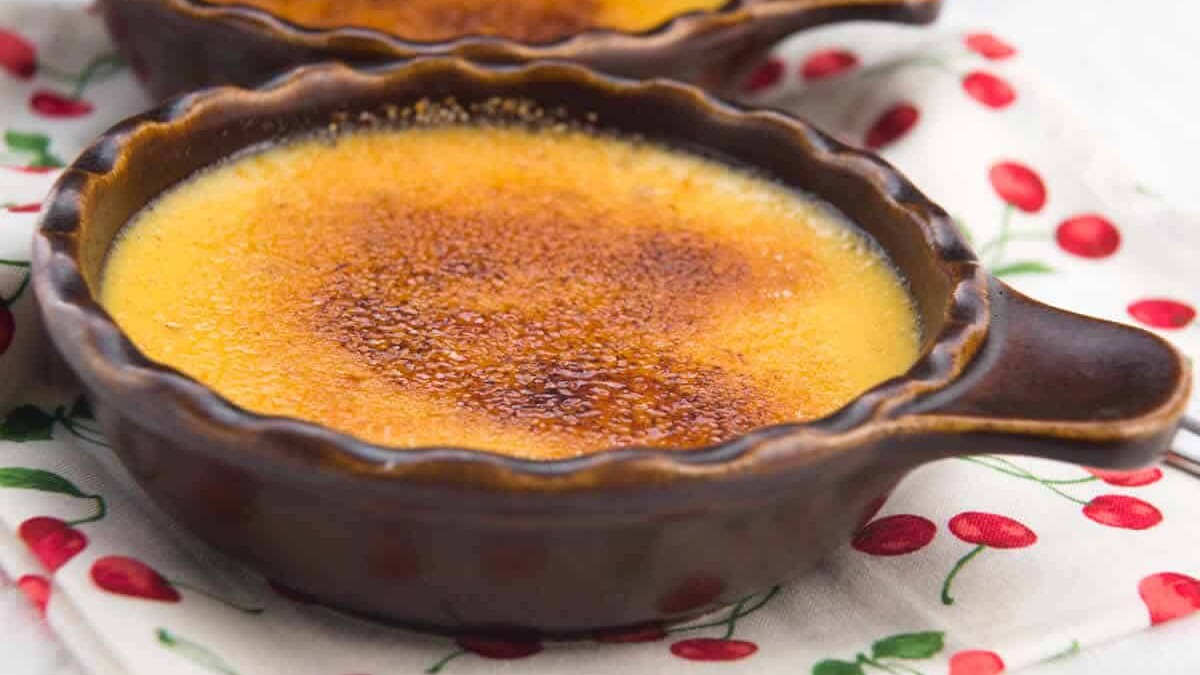 Crème brûlée ananas-coco : Un Délice tropical parfait pour l'été