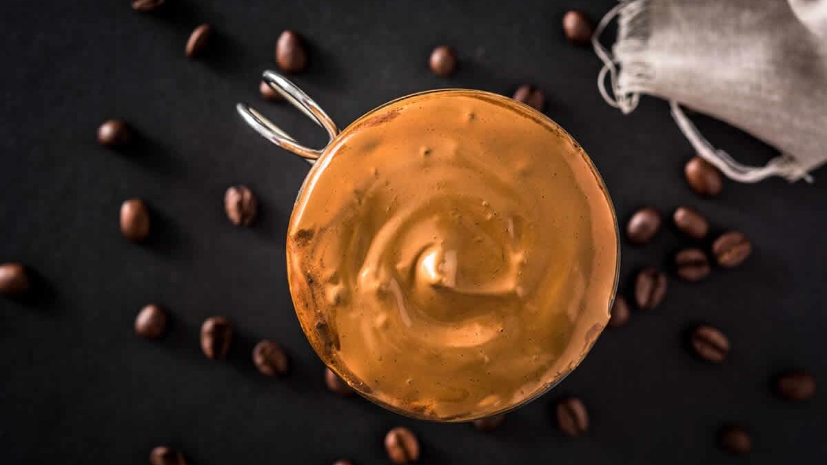 Mousse glacée au café à l'italienne : Un dessert parfait pour toutes les occasions