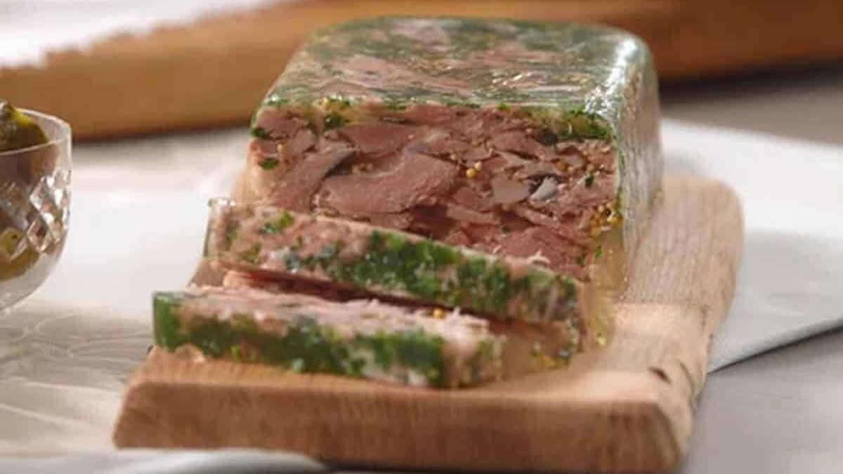 Terrine de jambon persillé : Une délicatesse classique à redécouvrir