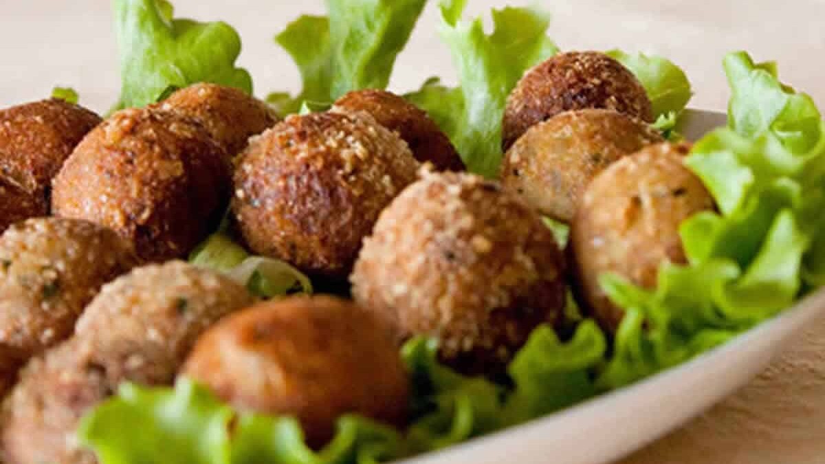 Boulettes d'aubergines au parmesan : Un apéro sublime et facile à réaliser