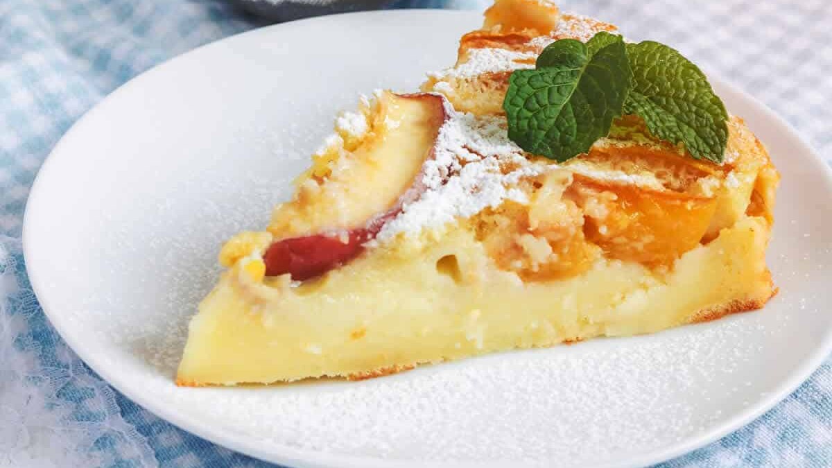 Clafoutis aux pêches et au fromage blanc : Une délicieuse gourmandise estivale