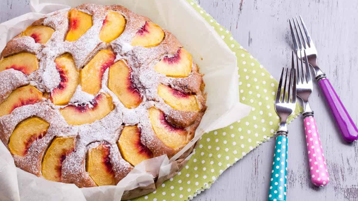 Gâteau au yaourt aux pêches - La douceur d'été parfaite