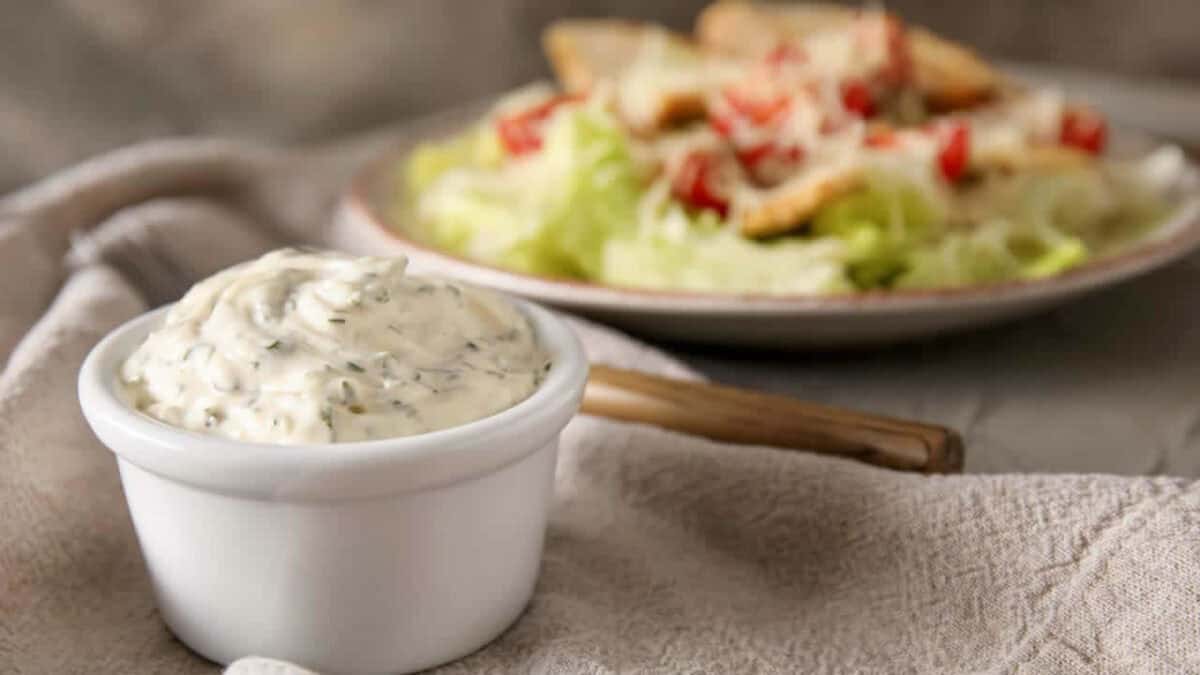 La meilleure sauce César maison : Une touche gourmande pour vos salades