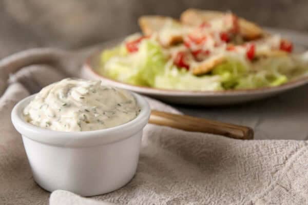 La meilleure sauce César maison : Une touche gourmande pour vos salades