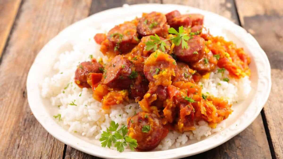 Rougail saucisse Réunionnais : Le délice créole épicé