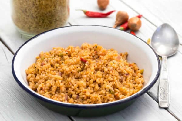 Boulgour à la sauce tomate: Un plat simple et savoureux