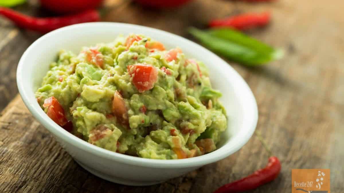 Guacamole traditionnel: Une explosion de fraîcheur
