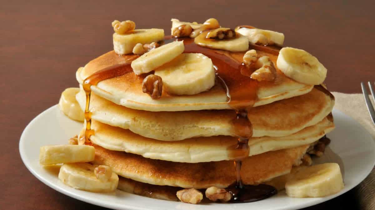Pancakes Moelleux Sans Œufs : Un Délice Vegan en 15 Minutes !