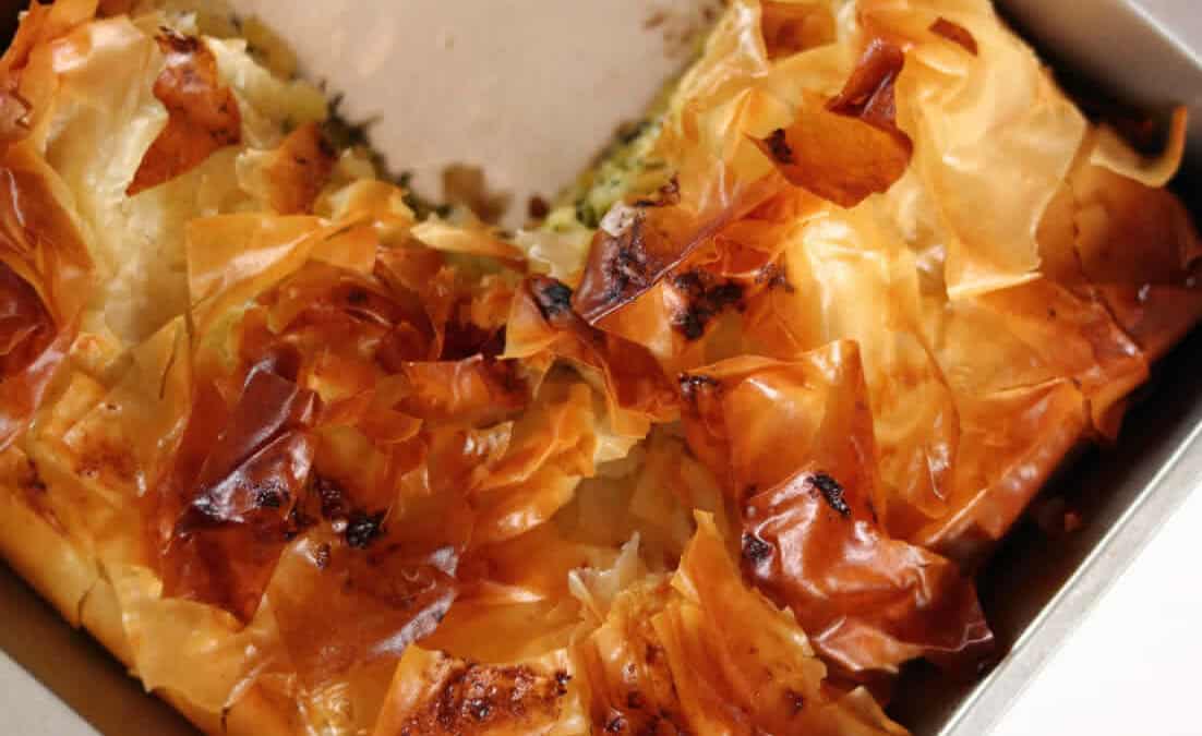 Tourte aux poireaux et au saumon fumé au Thermomix : la recette raffinée et savoureuse pour un repas d'exception