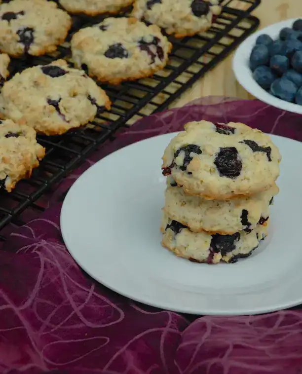 Biscuits aux myrtilles et au citron