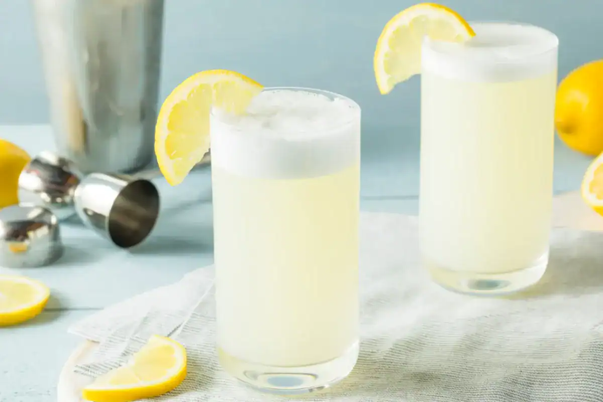 Gin Fizz : cocktail pétillant au citron