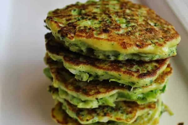 Galette au brocolis au Thermomix : recette facile et savoureuse Galette au brocolis au Thermomix : recette facile et savoureuse