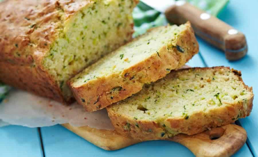 Cake à la Courgette et à la Vache qui Rit au Thermomix : Recette Facile et Fondante