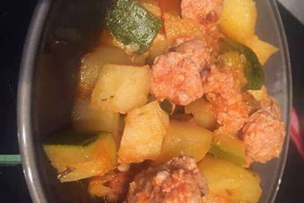 Saucisses de Toulouse et pomme de terre courgettes au Cookeo