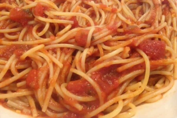 Pâtes aux carottes à la sauce tomates au Cookeo