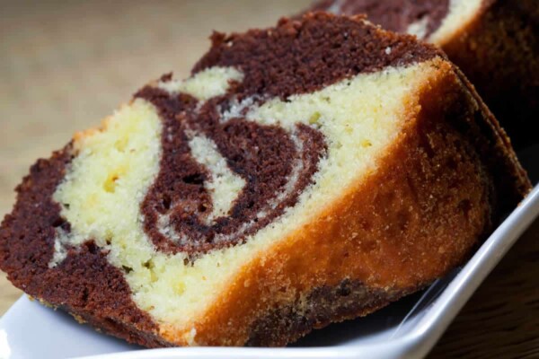 Gâteau marbré au chocolat yaourt et noix de coco WW