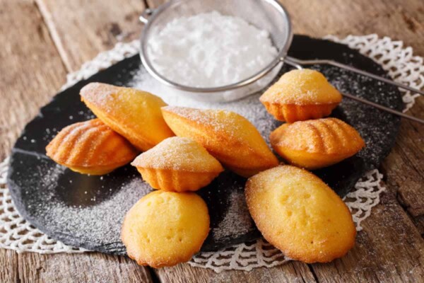 Madeleines Inratables au Thermomix : Simple et délicieuse pour un plaisir français ! Madeleines Inratables au Thermomix : Simple et délicieuse pour un plaisir français !