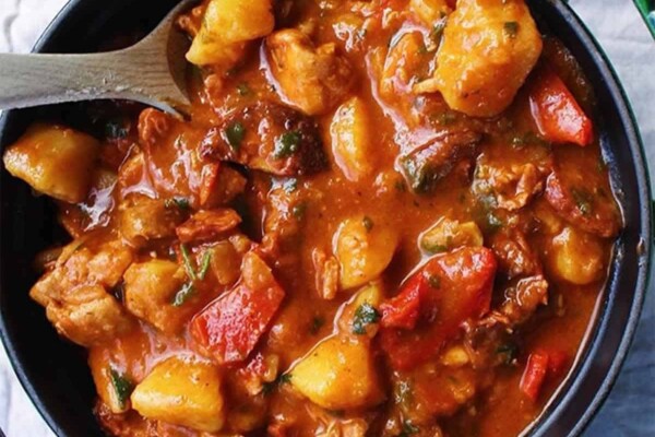 Sauté de poulet au chorizo et tomates au Thermomix : Tellement délicieux ! Sauté de poulet au chorizo et tomates au Thermomix : Tellement délicieux !