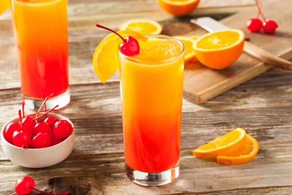 Sex on the beach : Un cocktail fruité et rafraîchissant Sex on the beach : Un cocktail fruité et rafraîchissant