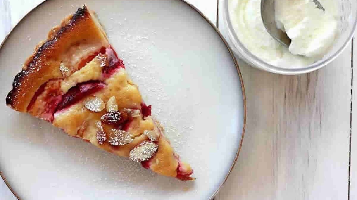 Tarte amandine aux prunes : Une délicieuse pâtisserie française