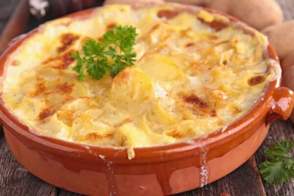 Gratin Franc-Comtois : Riche en saveurs et simple à préparer Gratin Franc-Comtois : Riche en saveurs et simple à préparer