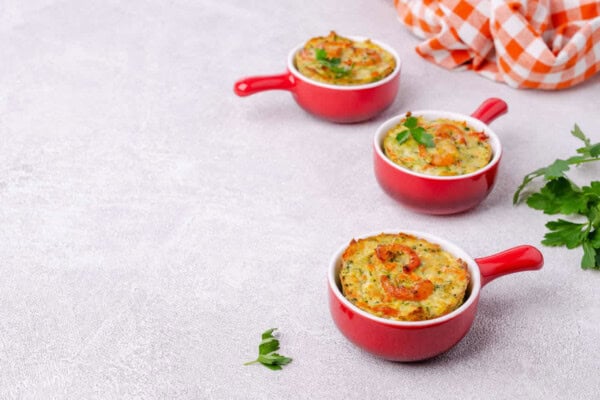 Gratin de crevettes aux légumes : Une explosion de saveurs et de couleurs Gratin de crevettes aux légumes : Une explosion de saveurs et de couleurs