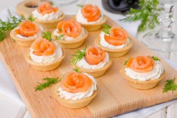 Tartelettes au saumon fumé et fromage Philadelphia : Une bouchée de Bonheur