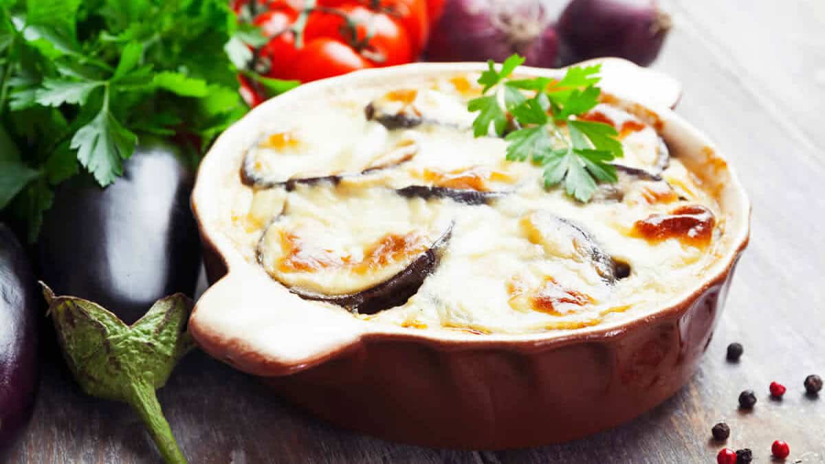 Gratin d'Aubergines à la Béchamel – L'Harmonie des Saveurs en Casserole